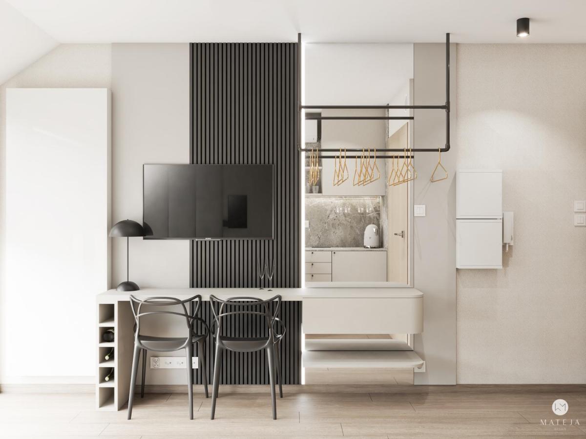 Iron Apartament