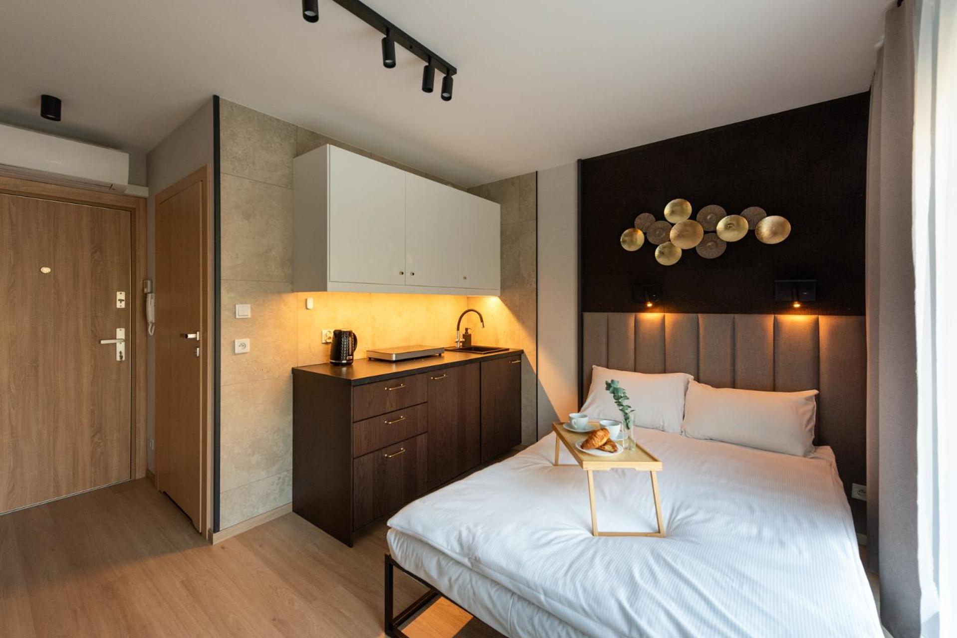 Iron Apartament *