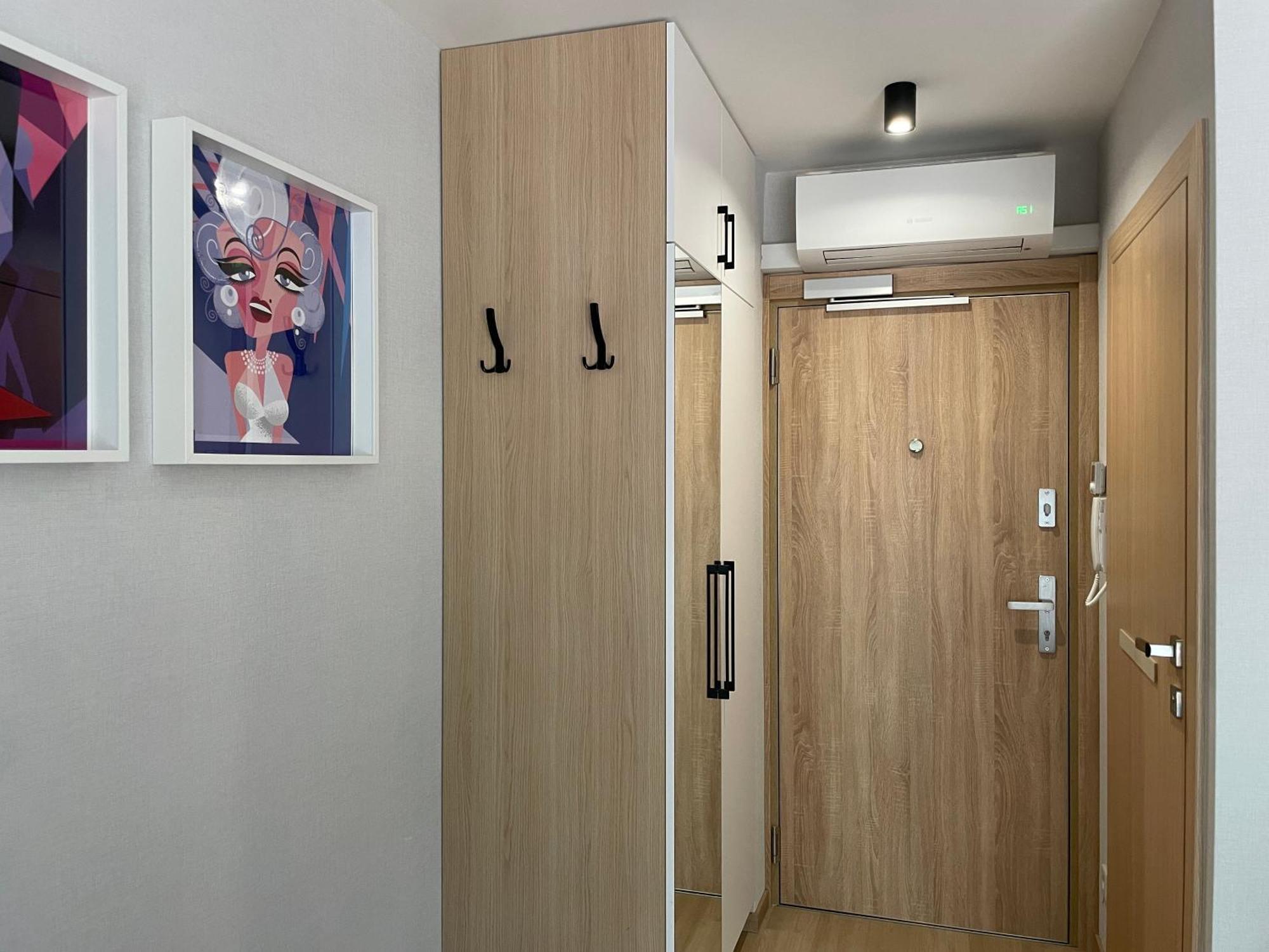 Apartament Iron